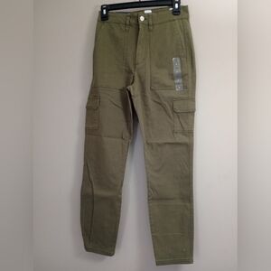 NWT Gap Slim Fit Green Cargo Size 4